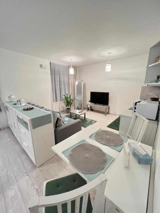 Free Parking In Garage Karolina Plazza, New Cosy Studio With All You Need Praga Exterior foto